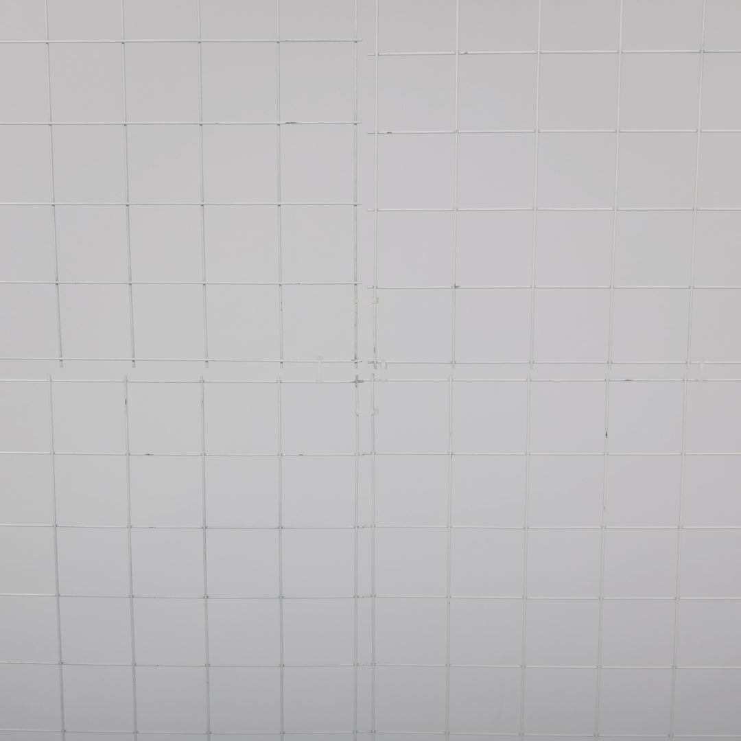 Gap & mesh not lining up along centre of frame