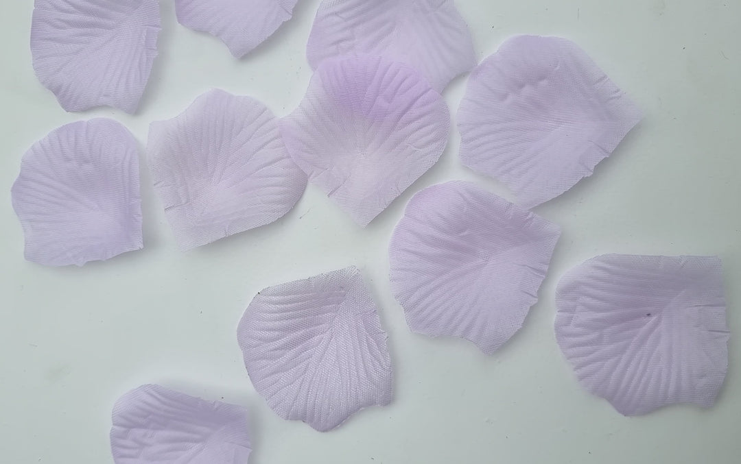CLEARANCE Rose Petals - Lavender Purple (100pc)