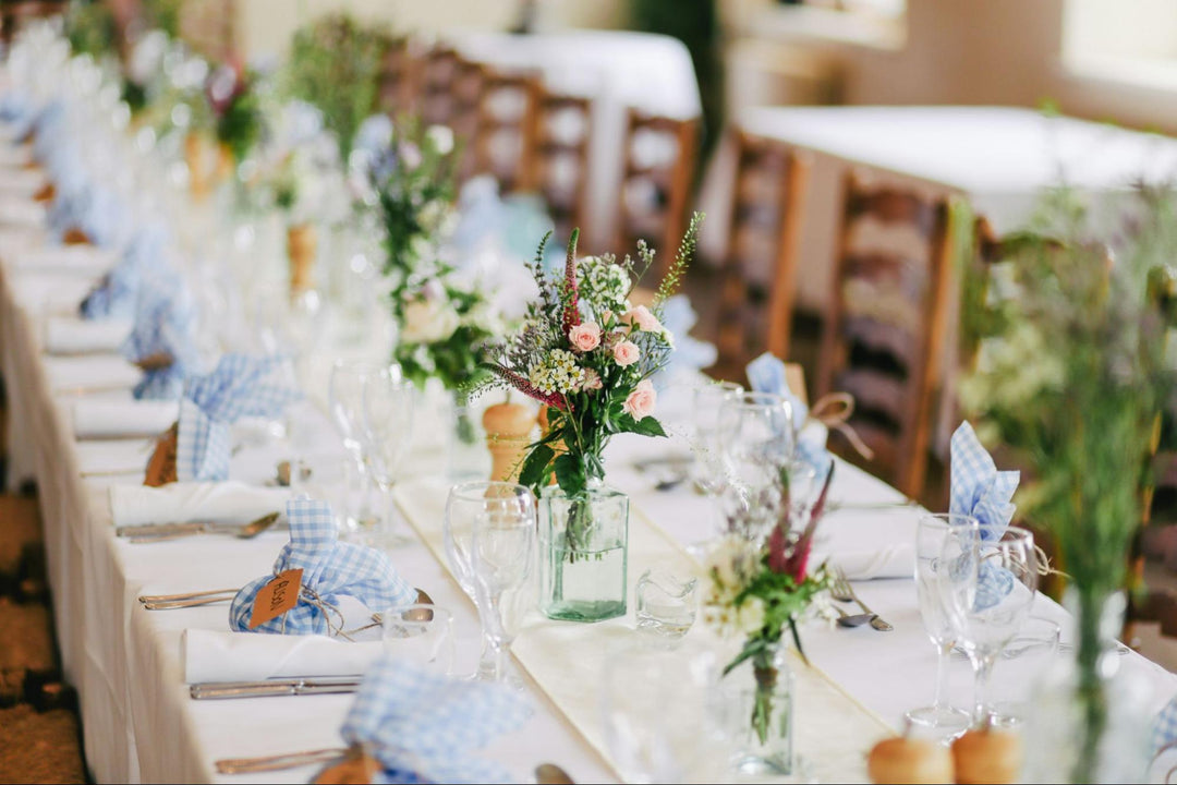 DIY, low-cost and affordable wedding table decorations