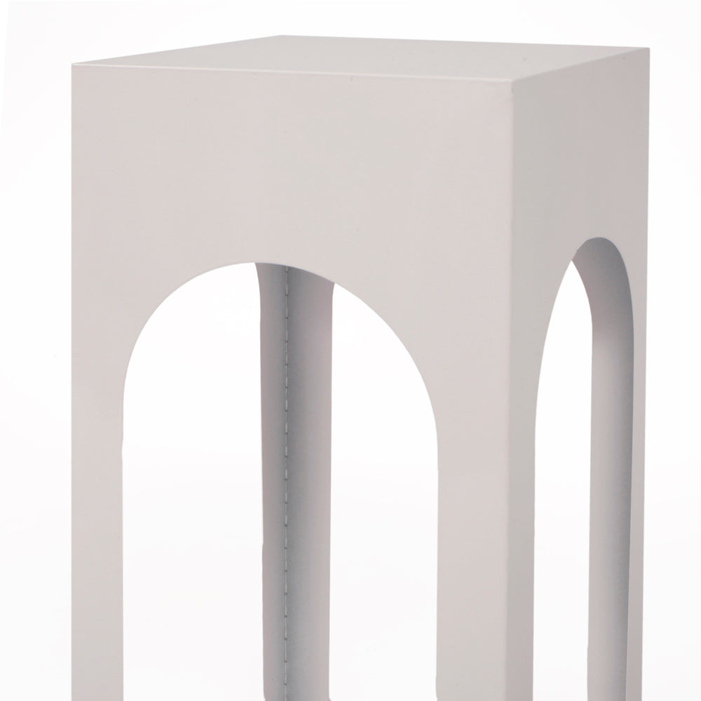Arch Column Plinth Centrepiece Set - White (3 pieces) close up