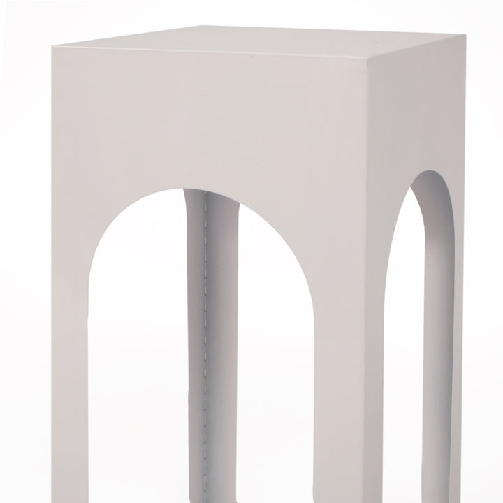 Arch Column Plinth Centrepiece Set - White (3 pieces) close up