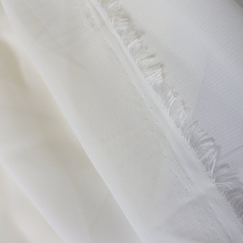 Chiffon Fabric 1.5x10m - Ivory, side seam with no overlocking