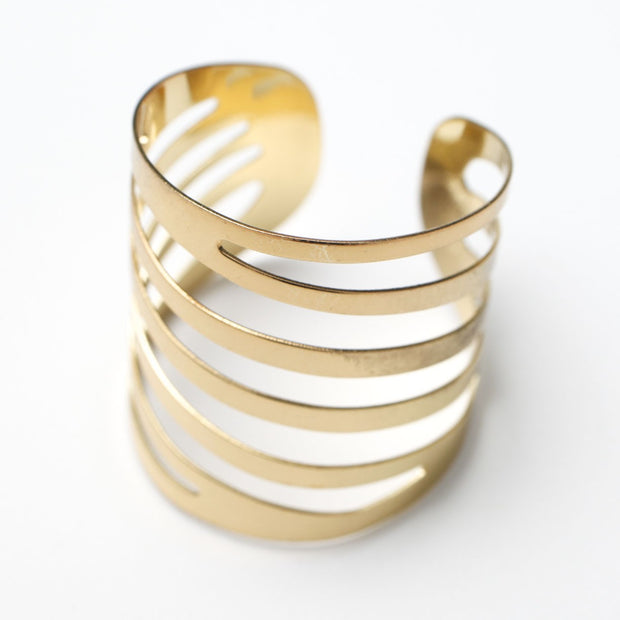 Gold Napkin Ring - Modern Linear Cut Out. Without Napkin